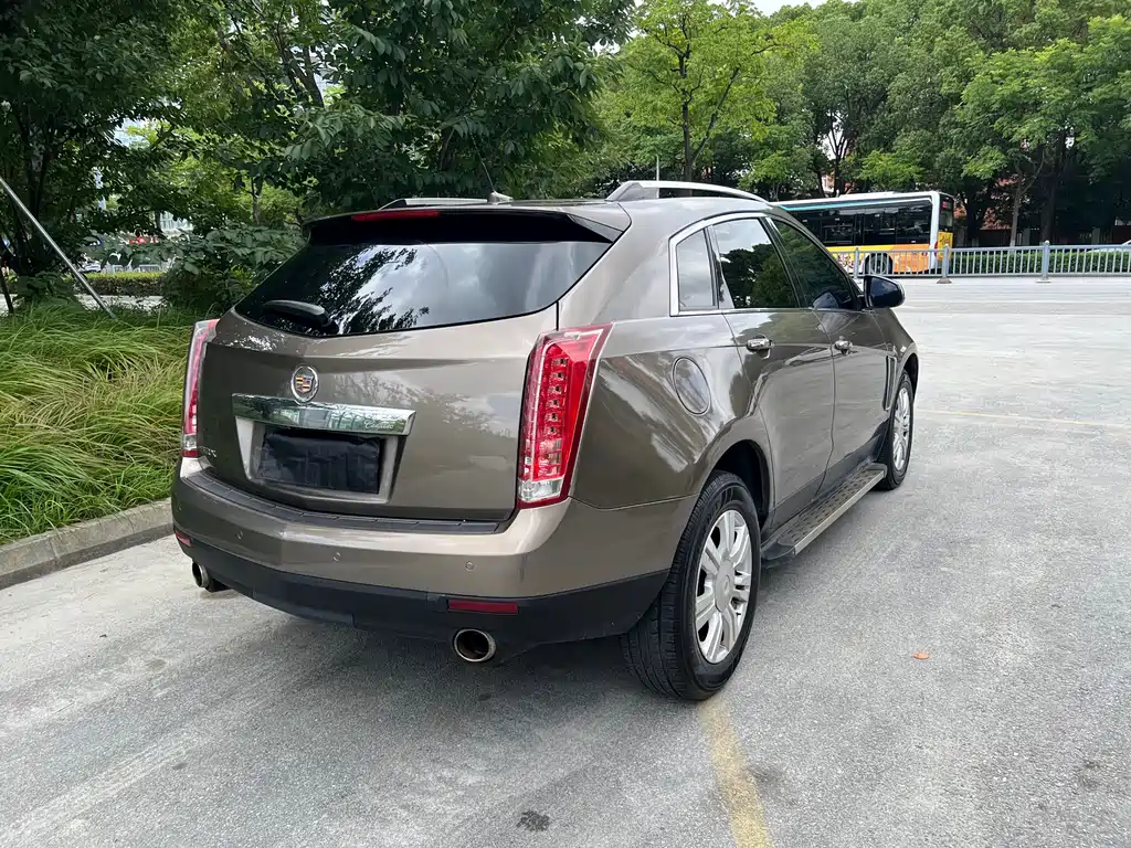 Cadillac SRX 2015 — фото 7