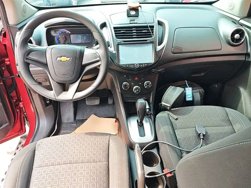 Chevrolet Trax 2015 — фото 10