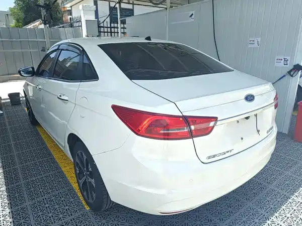 Ford Escort 2016