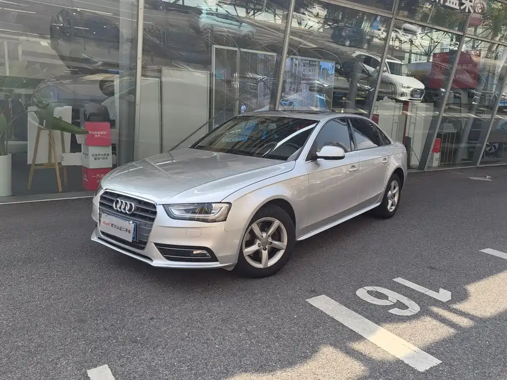 Audi A4L 2012
