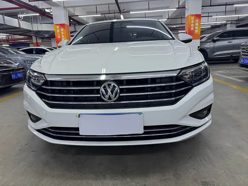 Volkswagen Sagitar 2021