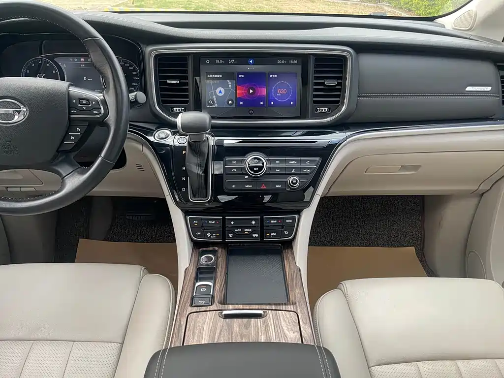 GAC Motor Trumpchi M8 2019 — фото 18