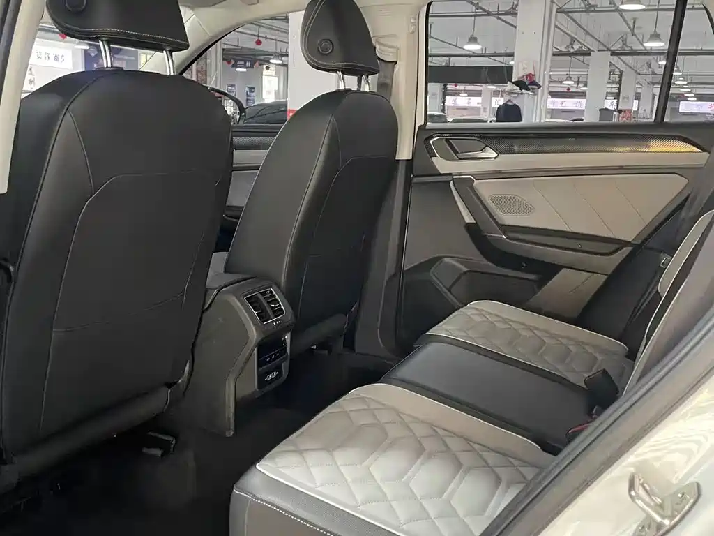 Volkswagen Tayron 2023