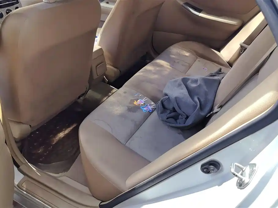 Toyota Corolla 2015 — фото 11