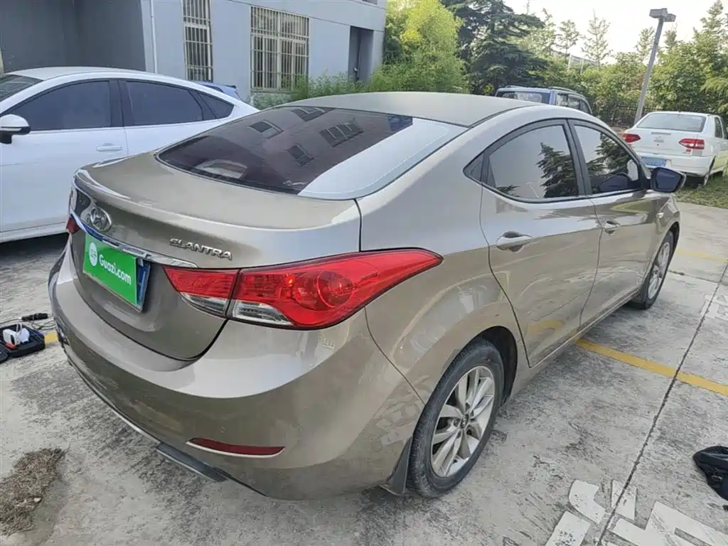 Hyundai Elantra Langdong 2016 — фото 7