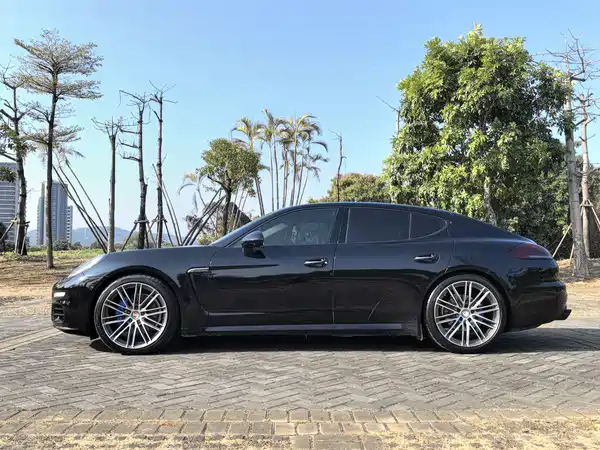 Porsche Panamera 2016
