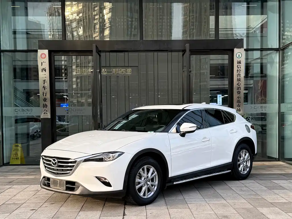 Mazda CX-4 2018 — фото 1