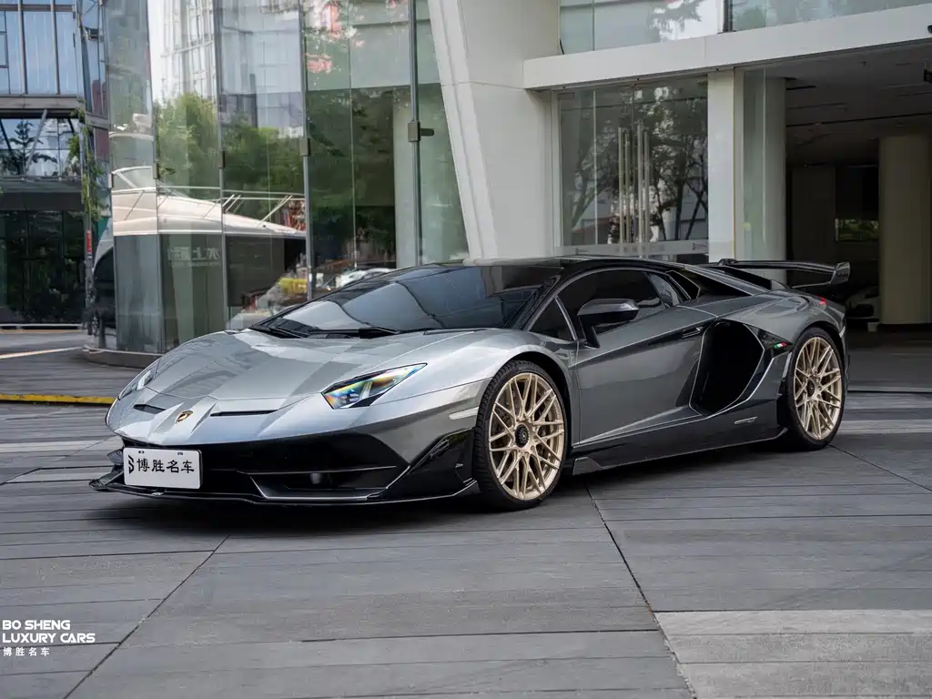 Lamborghini Aventador 2019 — фото 36