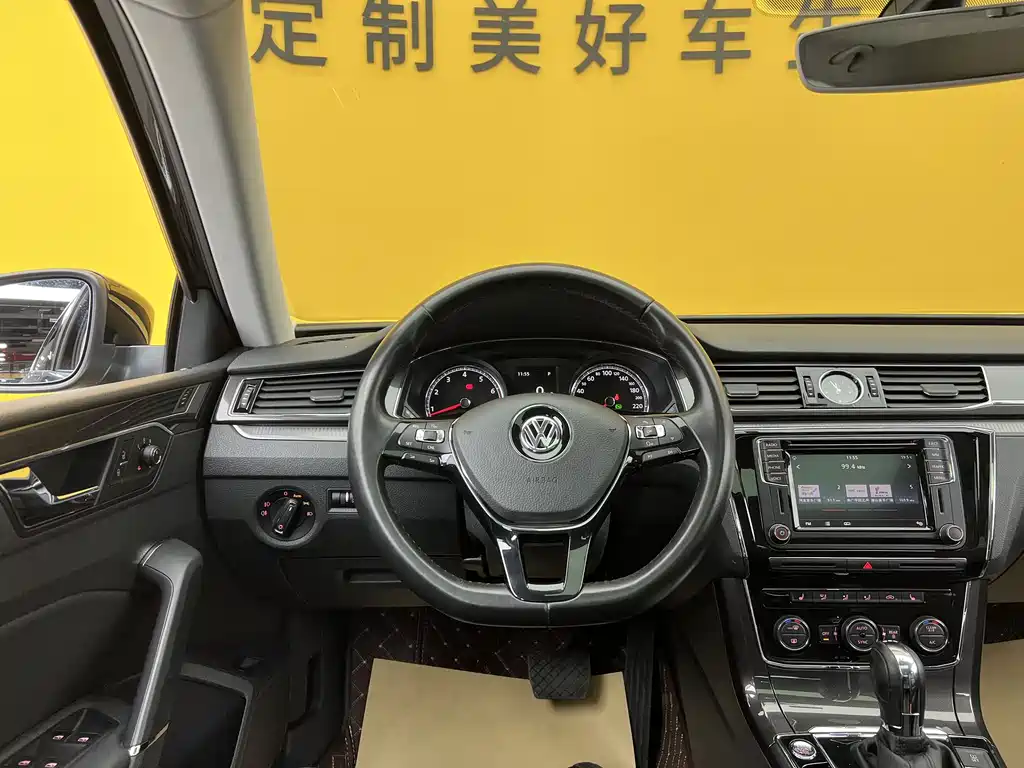 Volkswagen Passat 2018 — фото 13