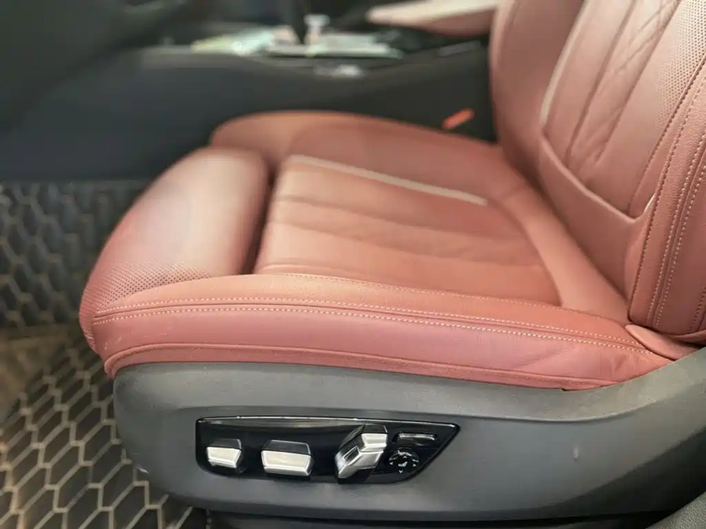 BMW 5 Series 2022 — фото 16