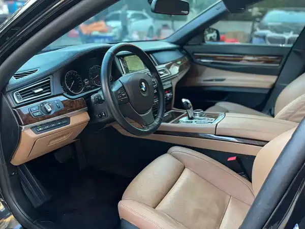 BMW 7 Series 2013