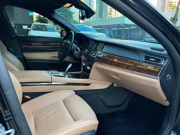 BMW 7 Series 2013