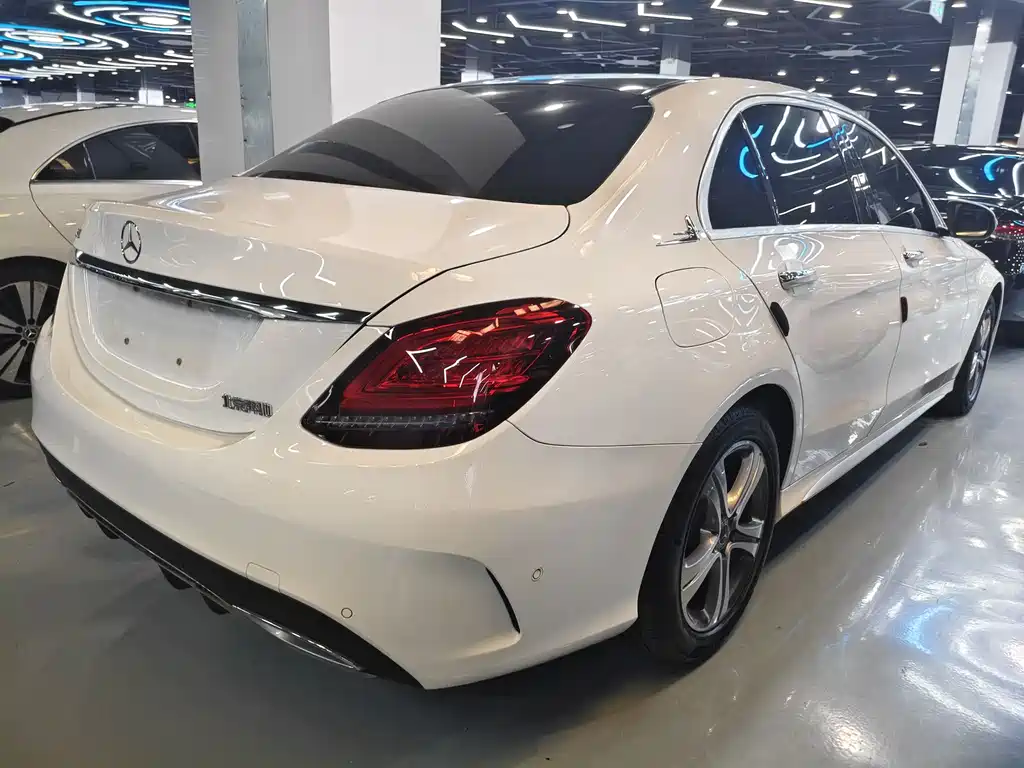 Mercedes-Benz C-Class 2021 — фото 17