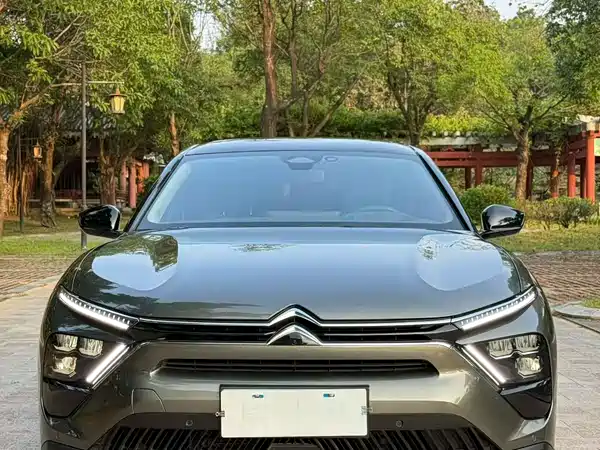 Citroën Versailles C5 X 2022