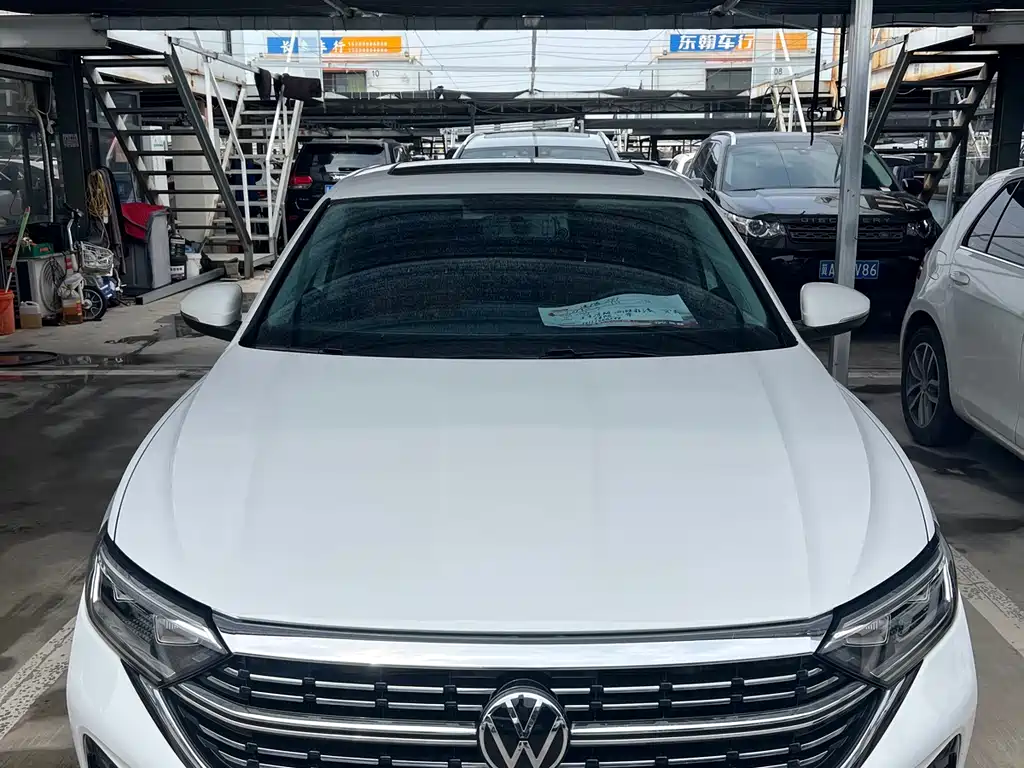 Volkswagen Sagitar 2023