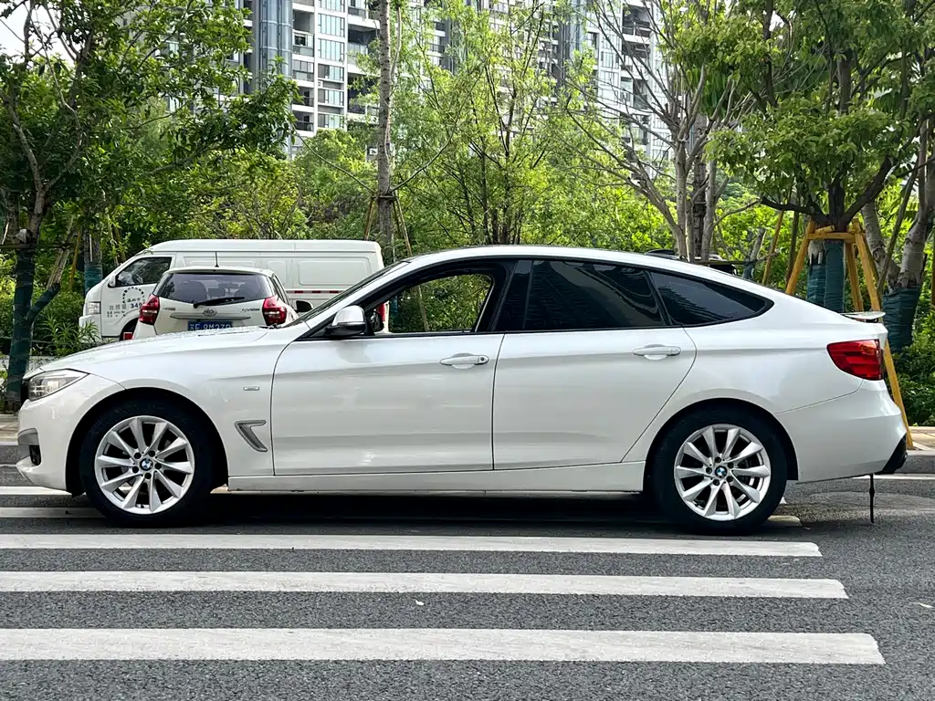 BMW 3 Series GT 2014 — фото 8