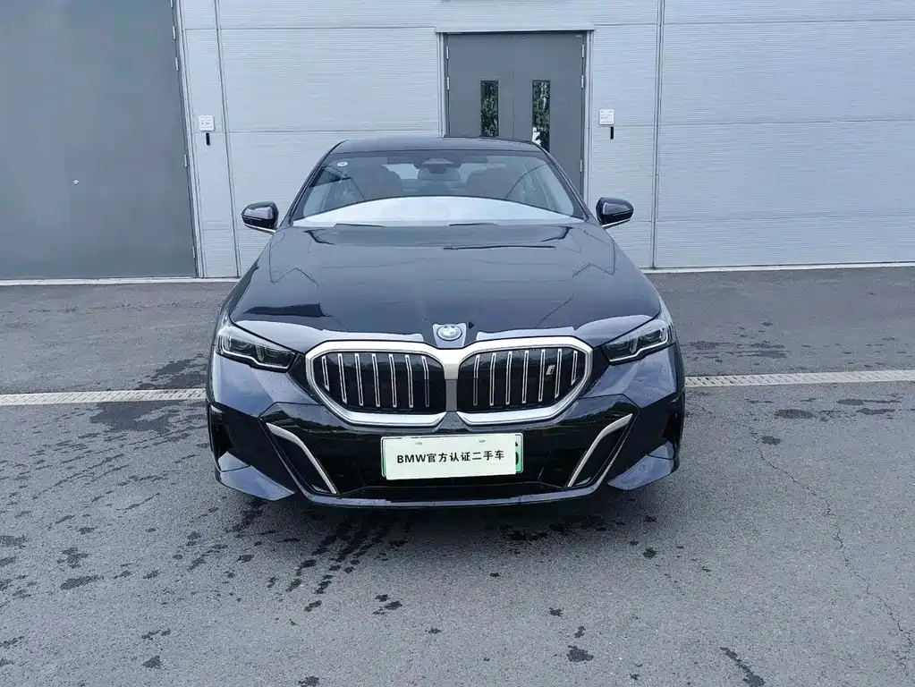 BMW i5 2026 — фото 2
