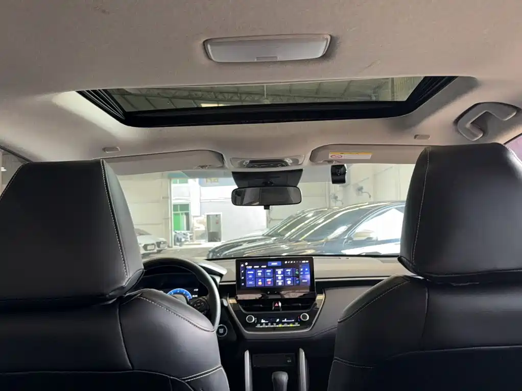 Toyota Corolla Cross 2023 — фото 14
