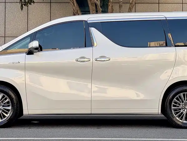 Toyota Vellfire 2021