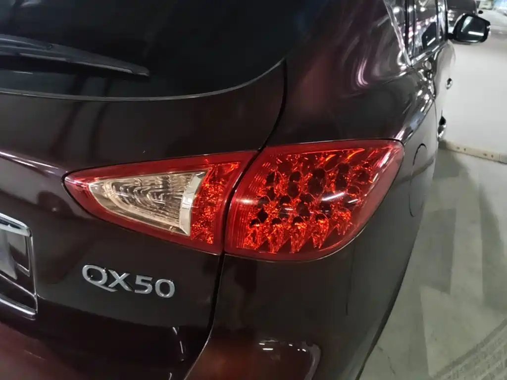 Infiniti QX50 2016 — фото 8