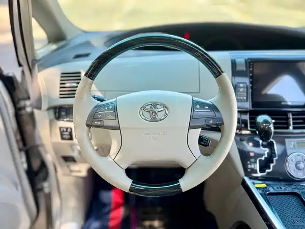 Toyota Previa 2014