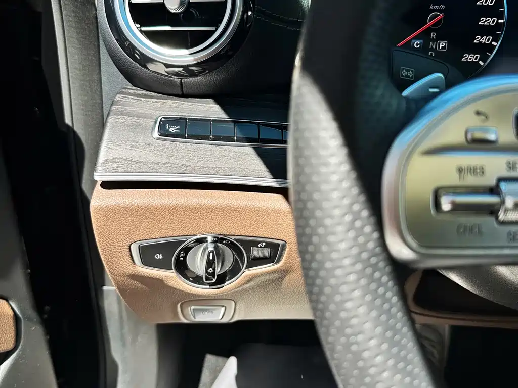Mercedes-Benz E-Class 2020 — фото 13