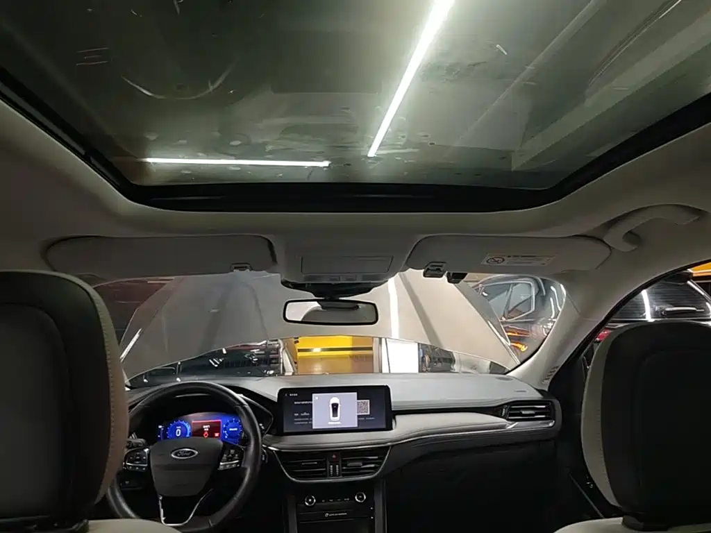 Ford Edge 2020 — фото 18
