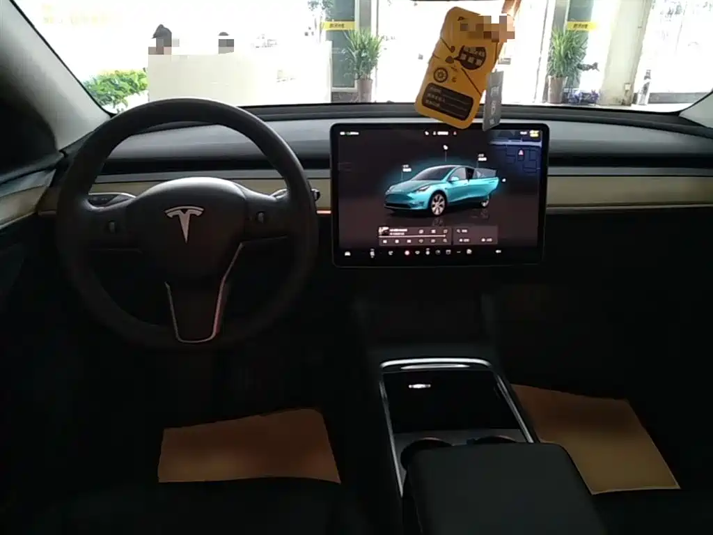 Tesla Model Y 2023 — фото 10
