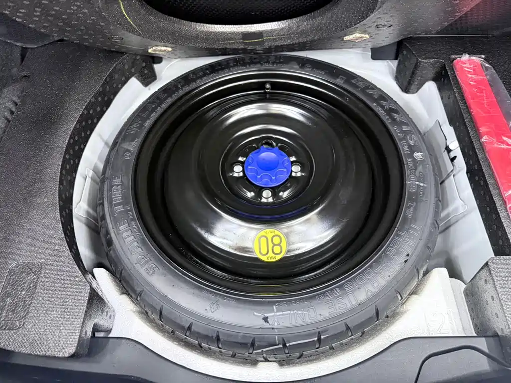 Toyota Yaris L 2022 — фото 20