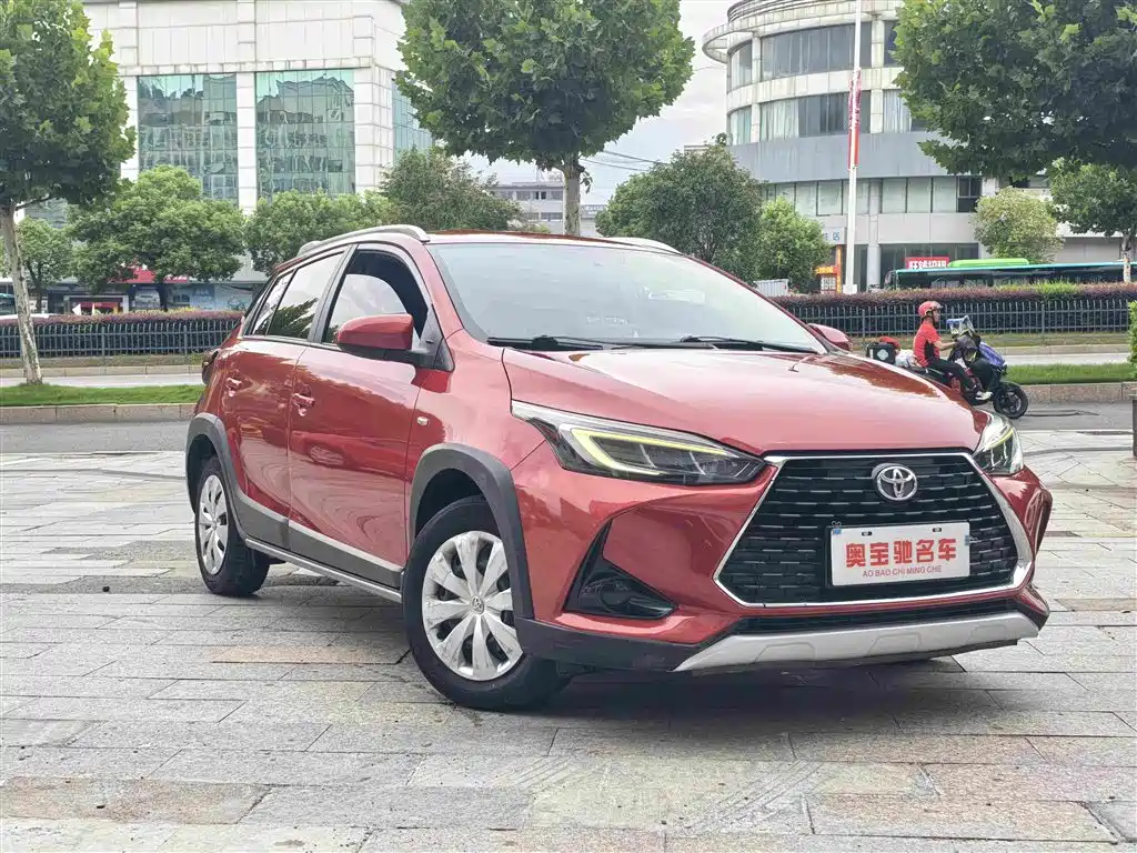 Toyota Yaris L 2023
