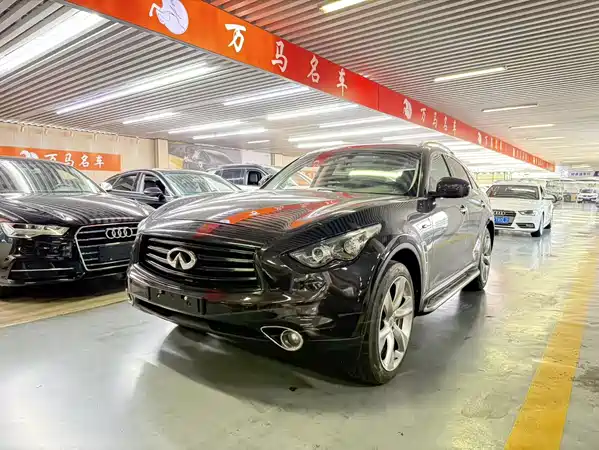 Infiniti FX 2012