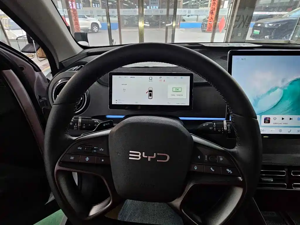 BYD Seal 05 DM-i 2025 — фото 12