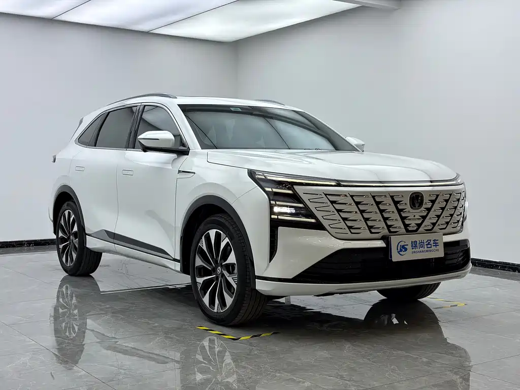 Changan CS75 PLUS 2025 — фото 3