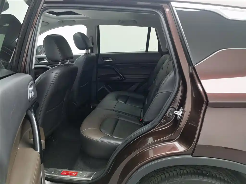 GAC Motor Trumpchi GS4 2016 — фото 15