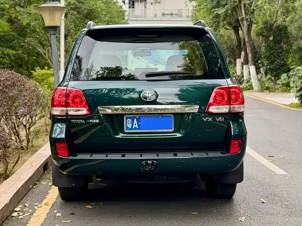 Toyota Land Cruiser 2010