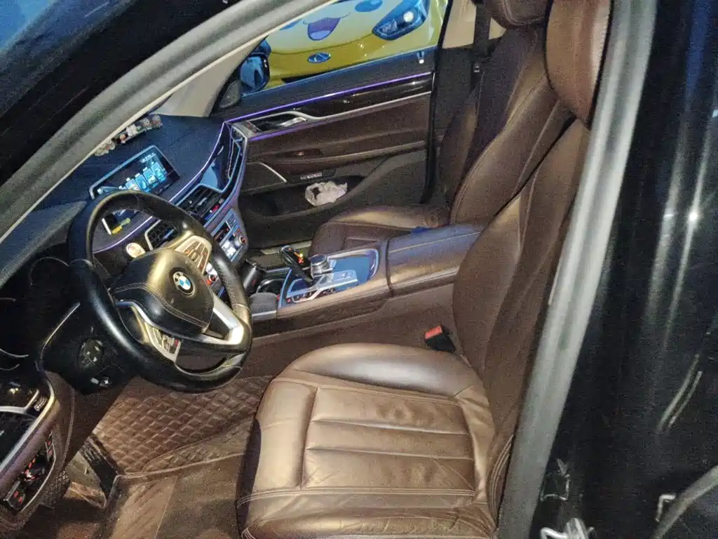 BMW 7 Series 2016 — фото 16