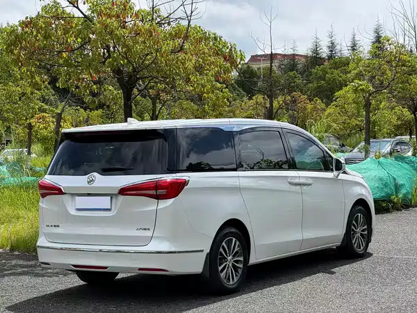 Buick GL8 2019