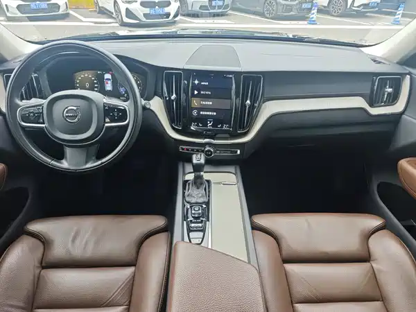Volvo XC60 2020