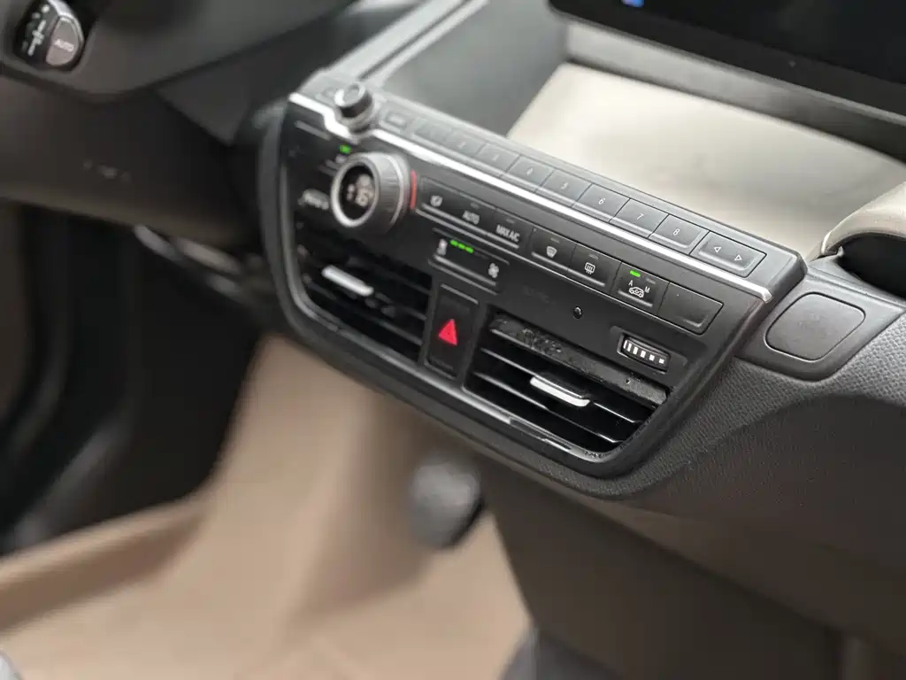 BMW i3 2017 — фото 17
