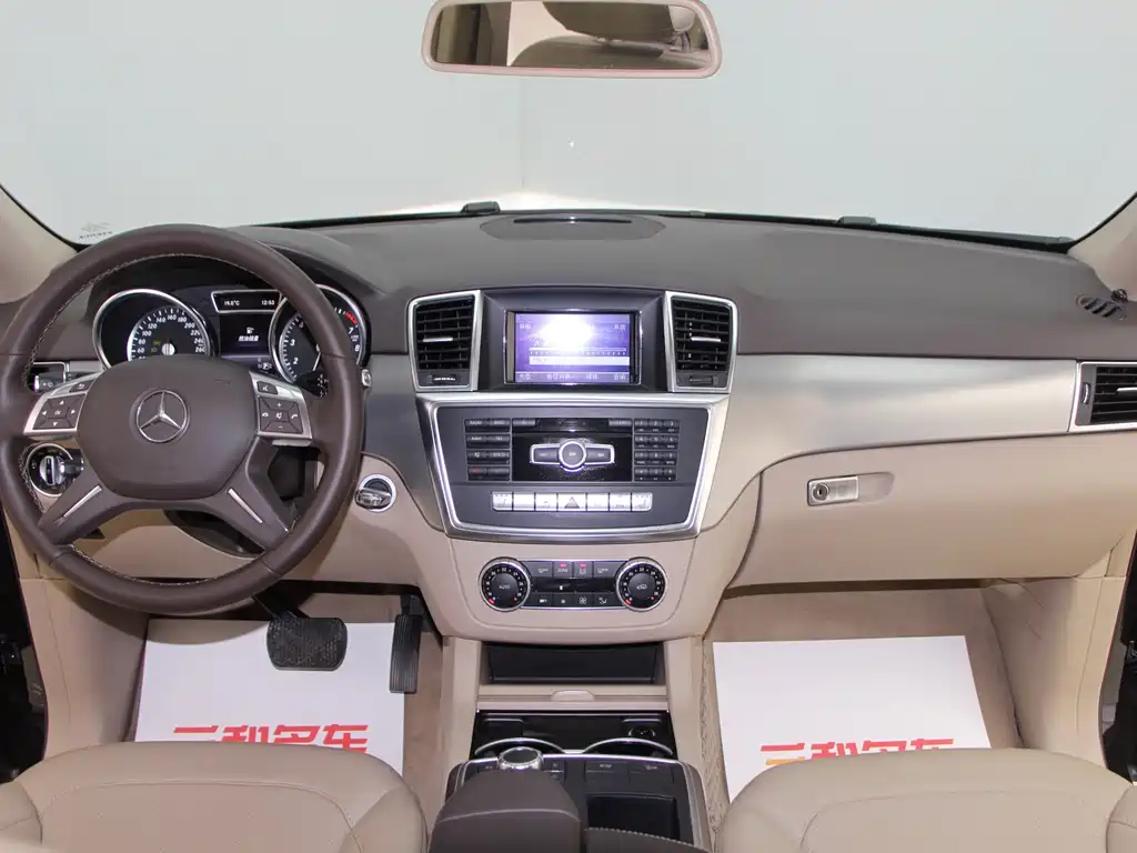 Mercedes-Benz M-Class 2014 — фото 12