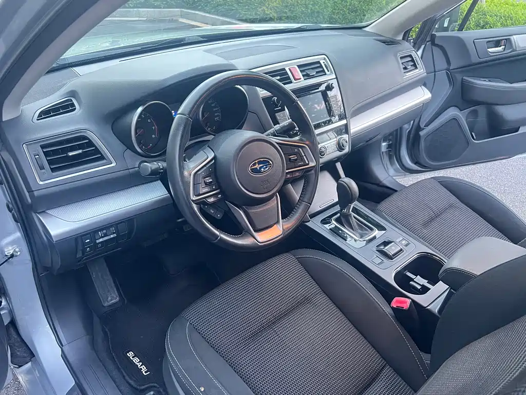 Subaru Legacy 2020 — фото 17