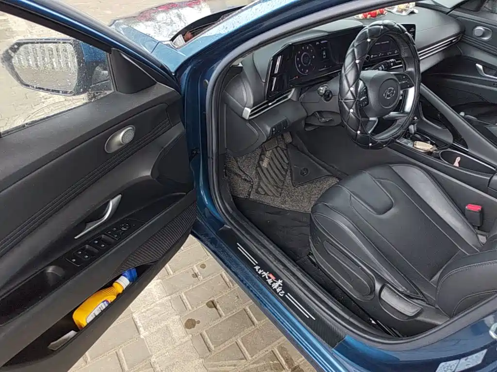Hyundai Elantra 2021 — фото 23
