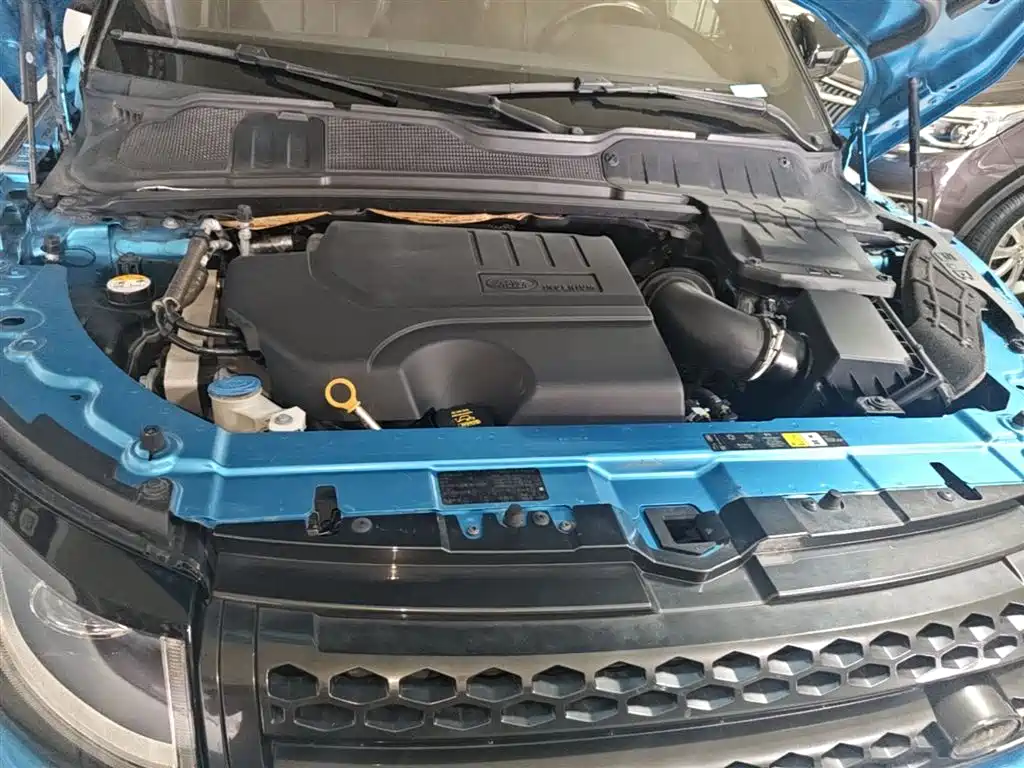Land Rover Evoque 2018 — фото 20