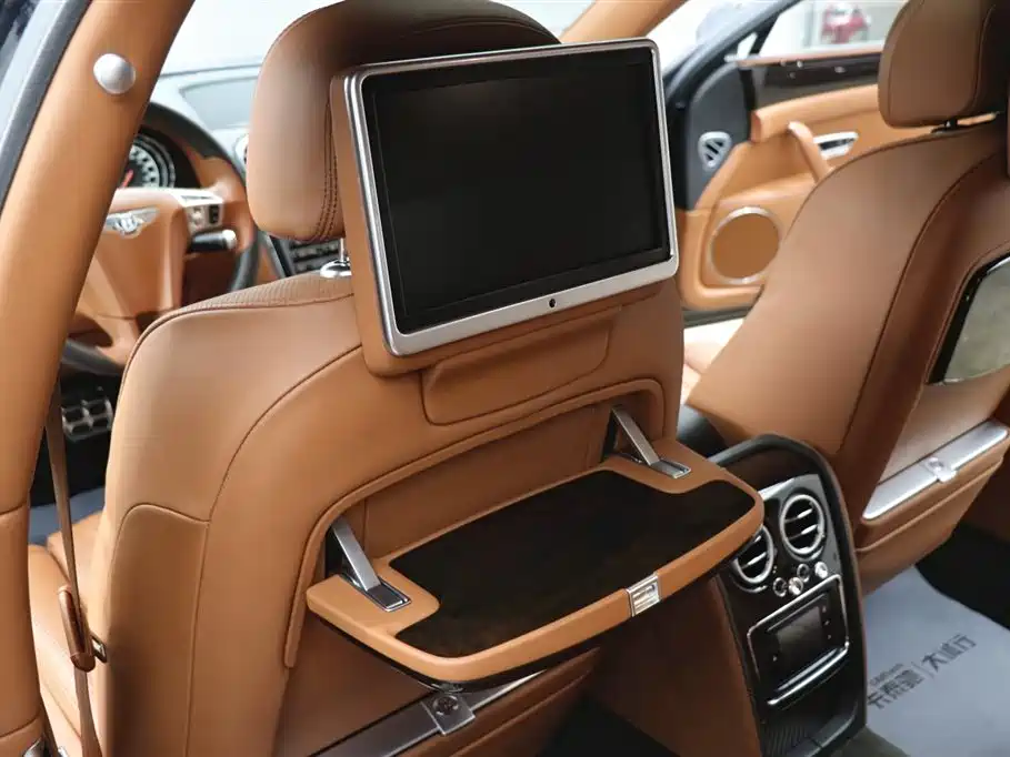 Bentley Flying Spur 2014 — фото 21