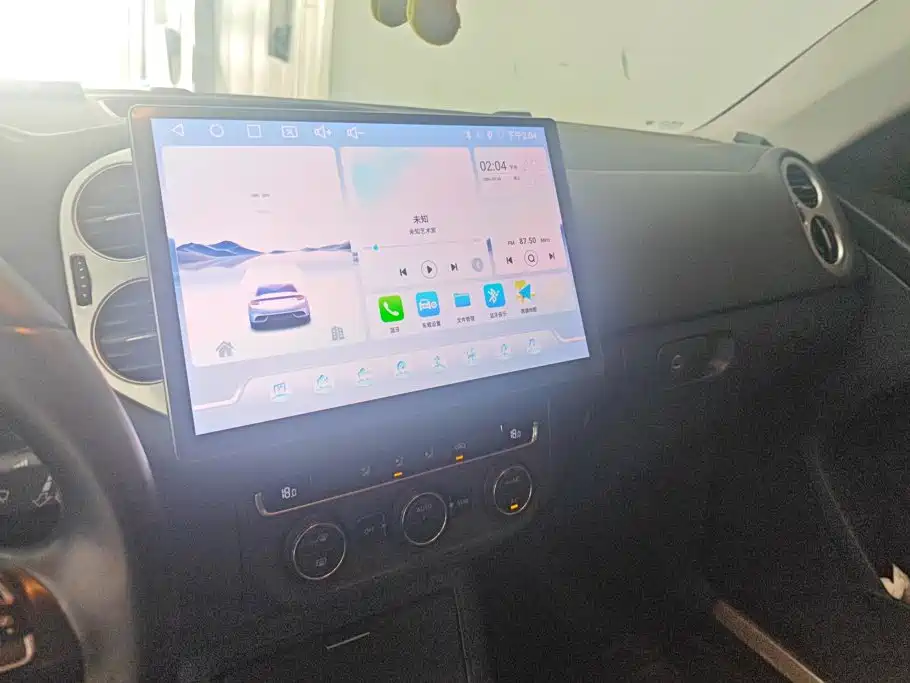 Volkswagen Tiguan 2015 — фото 13