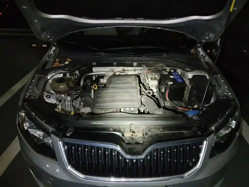 Skoda Octavia 2014 — фото 11