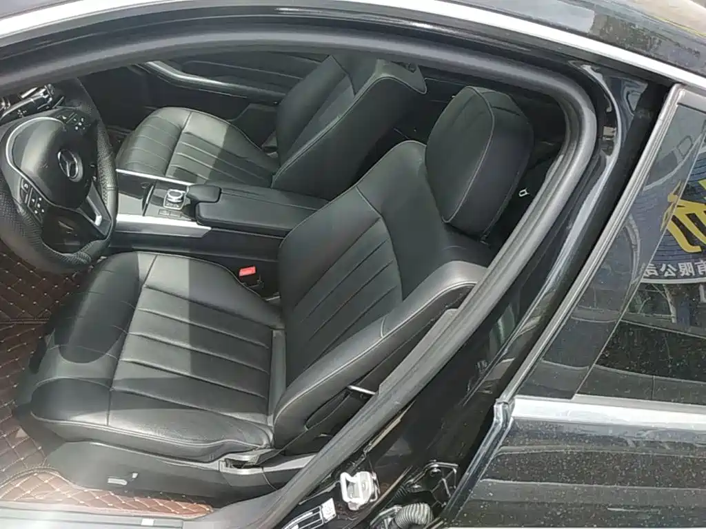 Mercedes-Benz E-Class 2015 — фото 15