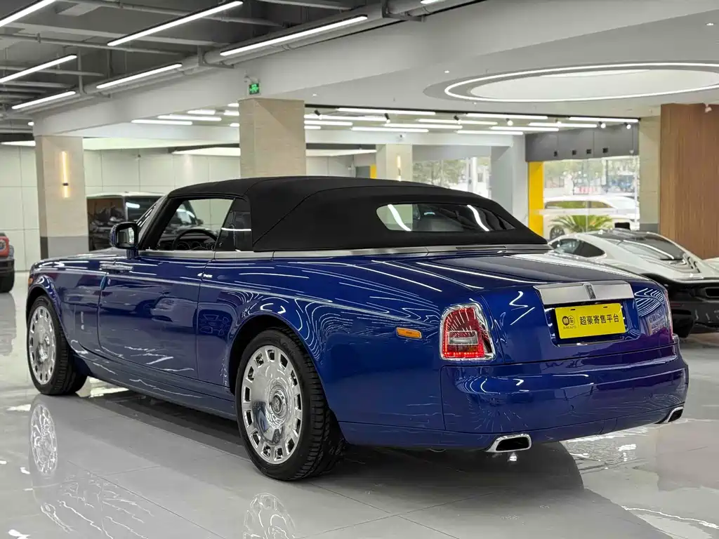 Rolls-Royce Phantom 2012 — фото 6