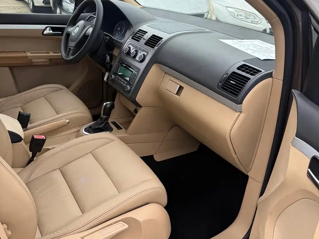 Volkswagen Touran 2012