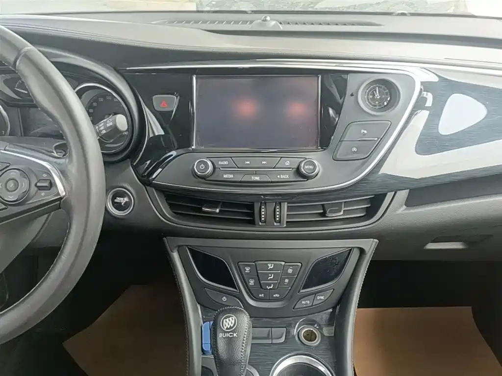 Buick Envision Plus 2017 — фото 13